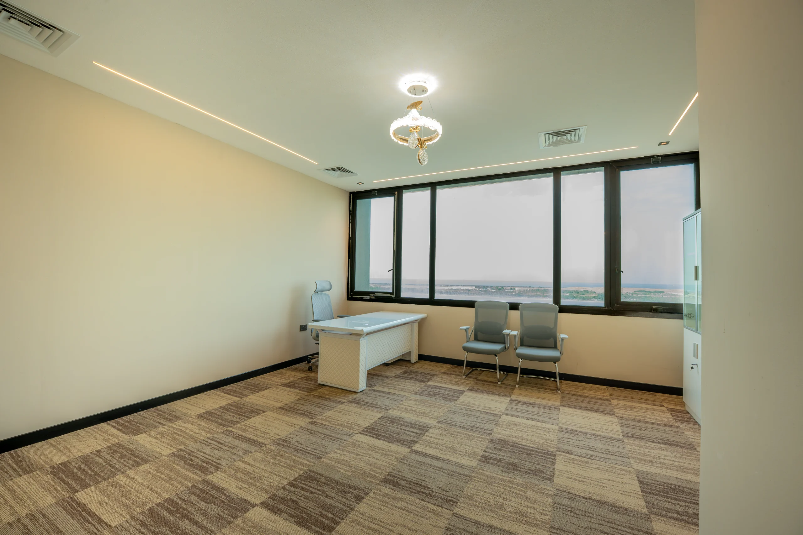 Premium Serviced Offices in Abu Dhabi | Spacious & Refined Workspace — photo 3
