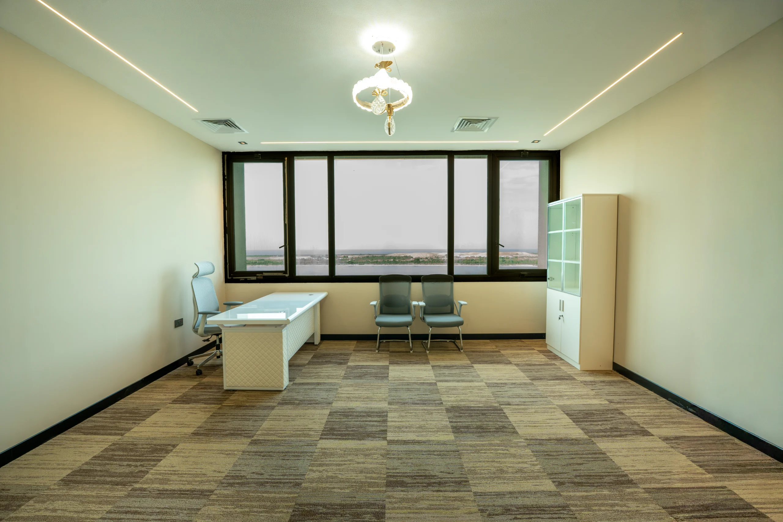 Premium Serviced Offices in Abu Dhabi | Spacious & Refined Workspace — photo 4