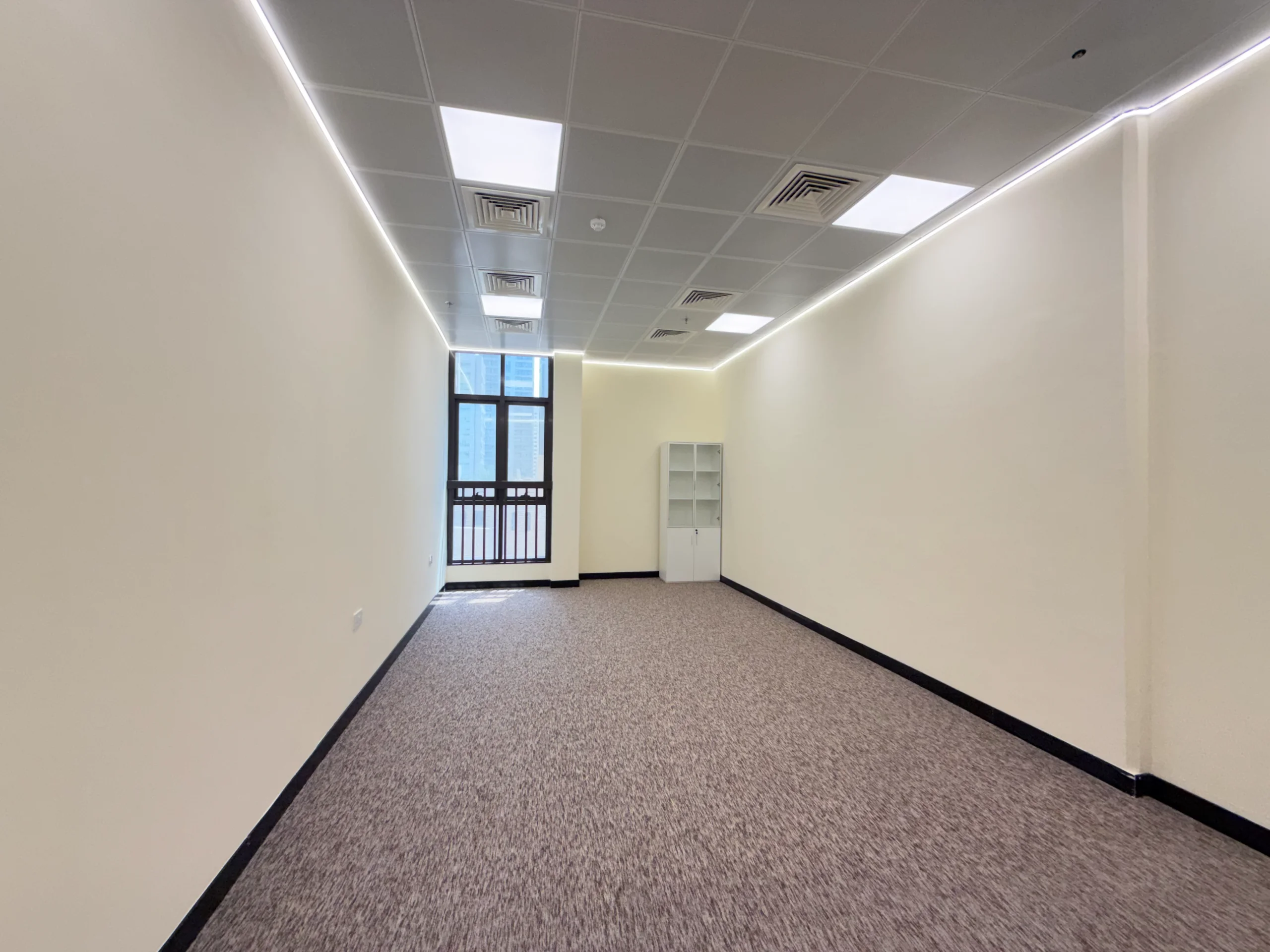 Premium Serviced Offices in Abu Dhabi | Spacious & Refined Workspace — photo 2